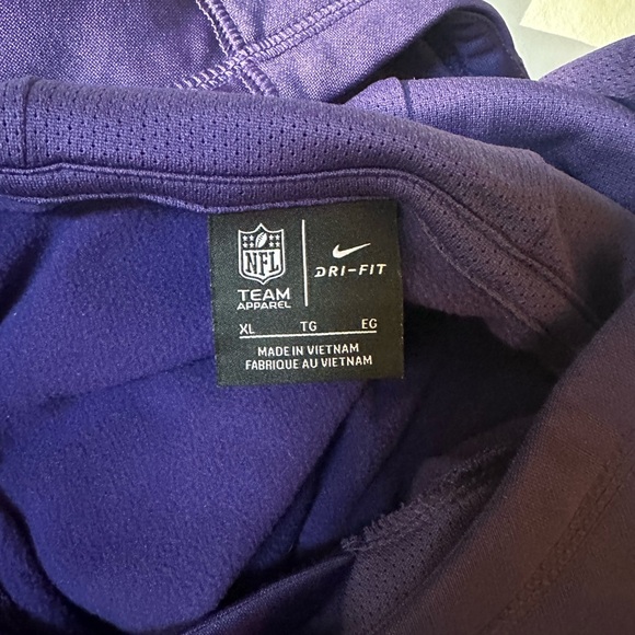 Baltimore Ravens NFL Team Apparel Nike Hooded Purple Sweatshirt, XL - Picture 5 of 11